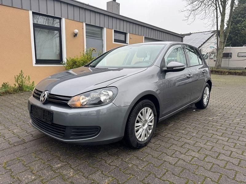 Grau Gebraucht 2010 VW Golf VI Trendline Limousine | 4.300 € (Fairer Preis) - Bild 1/4