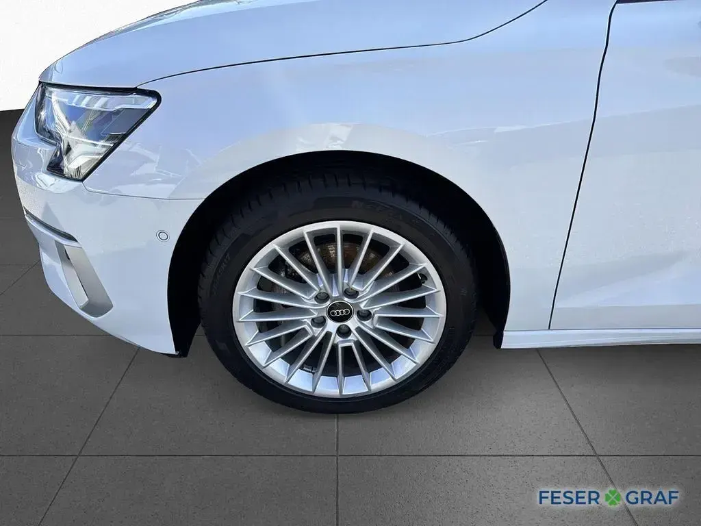Gebraucht Audi A3 Advanced Plus 110 PS (80 kW) 2024 Gletscherweiß metallic Limousine