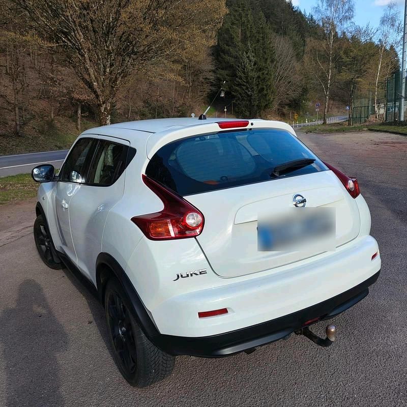 Gebraucht Nissan Juke 117 PS (86 kW) 2011 Weiß SUV