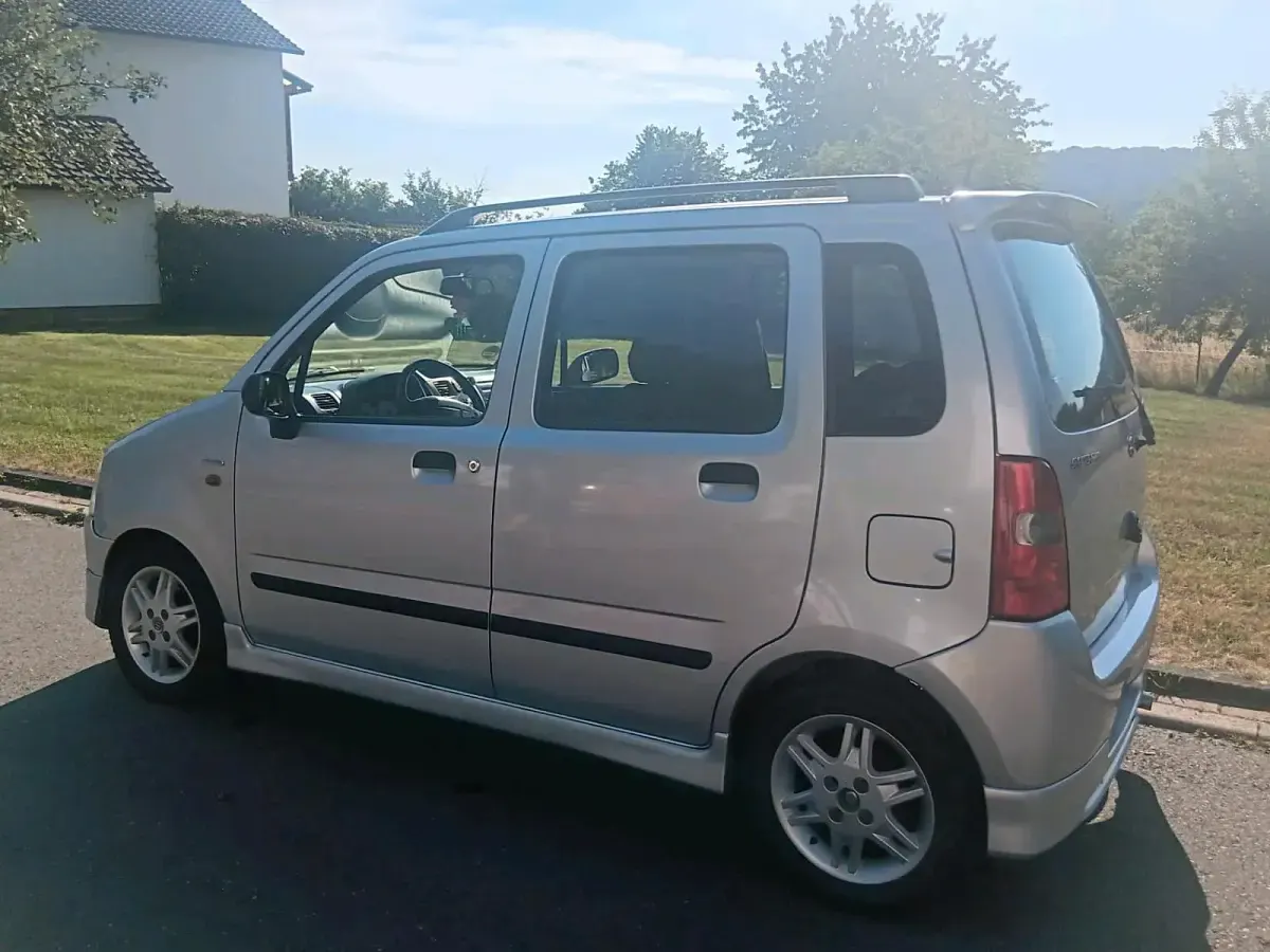 Gebraucht Suzuki Wagon R+ 75 PS (55 kW) 2003 Silber Van / Kleinbus