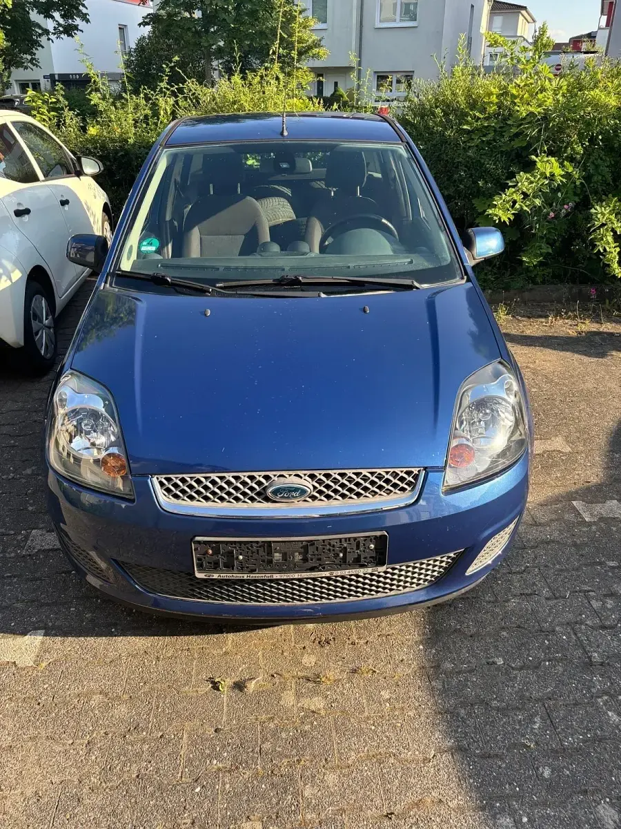 Gebraucht Ford Fiesta 69 PS (50 kW) 2007 Blau Kleinwagen