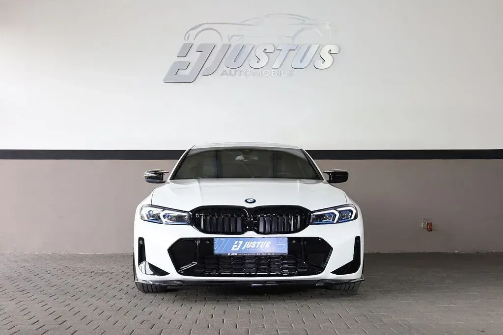 Używany BMW 330 Performance 258 KM (189 kW) 2021 Biały Sedan/Limuzyna