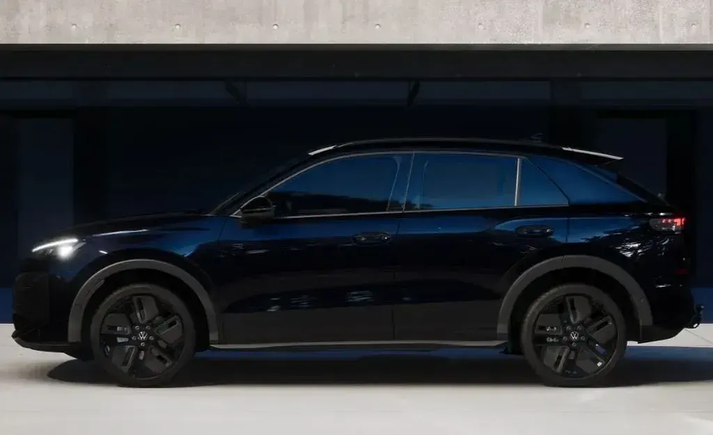 Neu VW T-Roc R-line 150 PS (110 kW) 2026 Schwarz SUV
