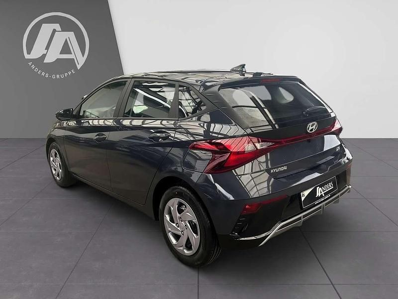 Gebraucht Hyundai i20 Select 101 PS (74 kW) 2025 Aurora grey Kleinwagen