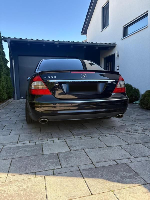Gebraucht Mercedes E350 Avantgarde 272 PS (200 kW) 2006 Schwarz Limousine