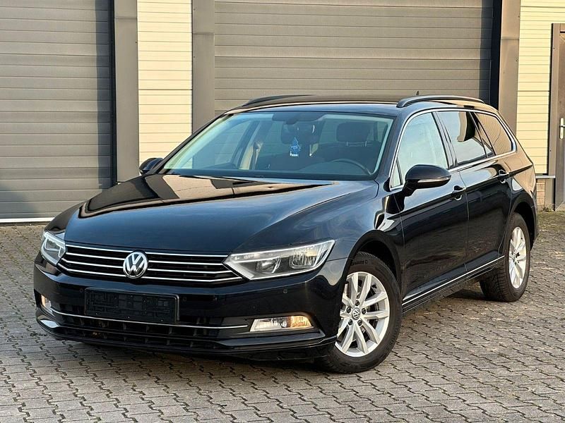 Schwarz Gebraucht 2015 VW Passat Comfortline Kombi | 6.900 € (Guter Preis) - Bild 1/4