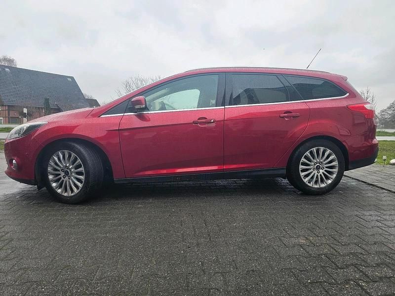 Usata Ford Focus 125 CV (91 kW) 2012 Rosso Station wagon
