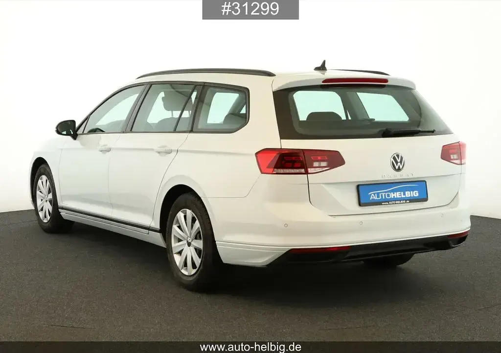 Gebraucht VW Passat 150 PS (110 kW) 2023 Weiß Kombi