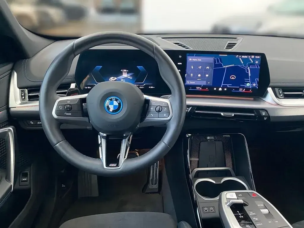 Gebraucht BMW iX1 M Sport 230 kW (313 PS) 2025 Weiß SUV
