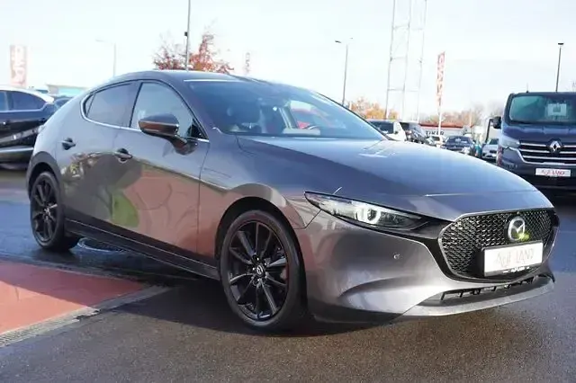 Używany Mazda 3 Selection 179 KM (131 kW) 2020 Szary Sedan/Limuzyna