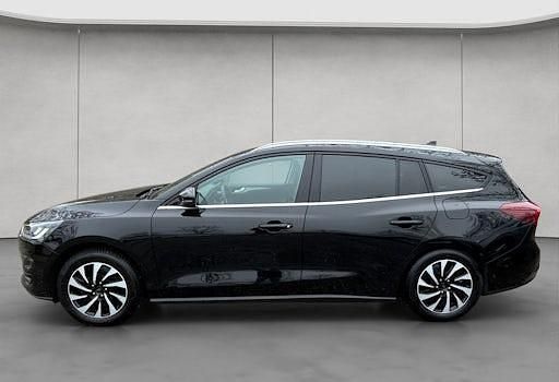 Gebraucht Ford Focus Titanium 125 PS (91 kW) 2024 Schwarz Kombi