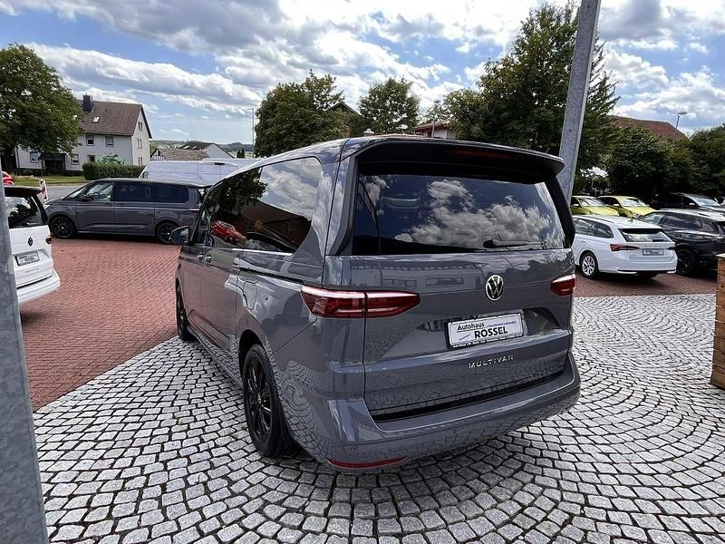 Neu VW Multivan Edition 150 PS (110 kW) 2025 Grau Van