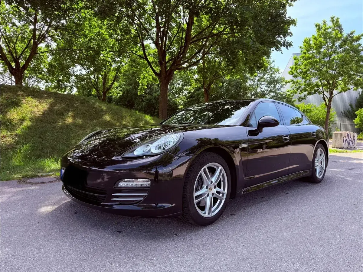 Gebraucht Porsche Panamera 4 299 PS (219 kW) 2012 Schwarz Kleinwagen