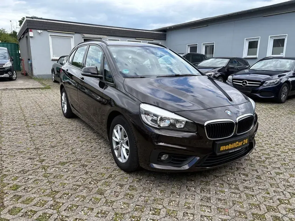 Gebraucht BMW 216 Active Tourer Advantage 116 PS (85 kW) 2017 Braun Van / Kleinbus