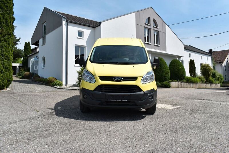 Gelb Gebraucht 2015 Ford Transit Custom Kombi | 9.400 € (Fairer Preis) - Bild 1/4