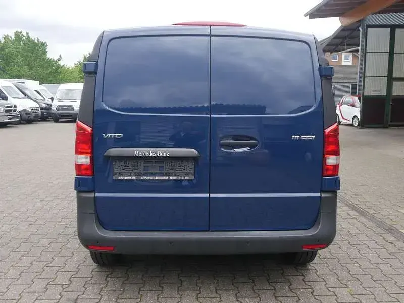 Gebraucht Mercedes Vito 114 PS (83 kW) 2017 Blau Van