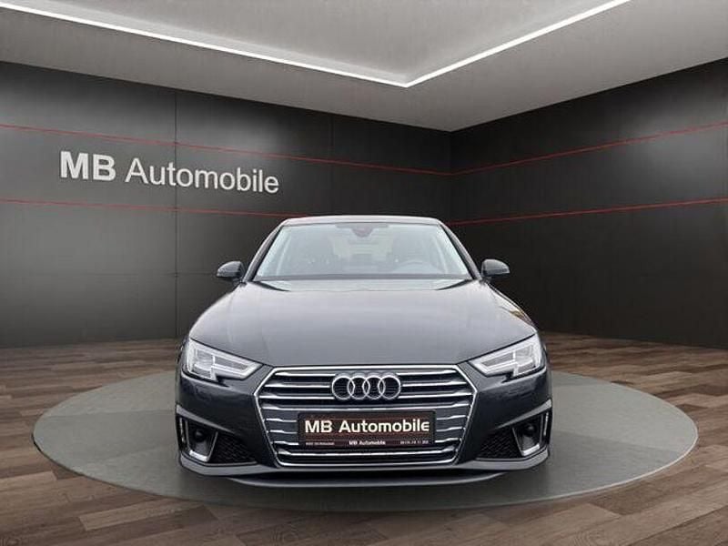 Gebraucht Audi A4 S-Line 150 PS (110 kW) 2019 Grau Limousine