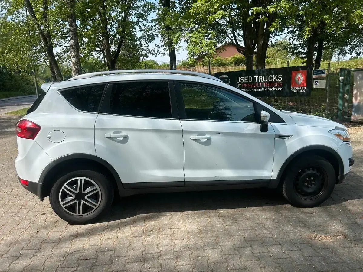 Gebraucht Ford Kuga 140 PS (102 kW) 2012 Weiß SUV