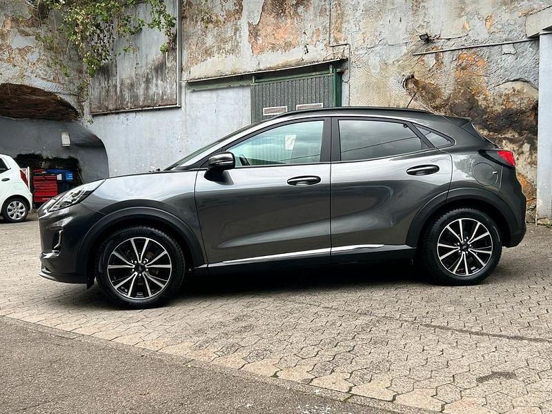 Grau Gebraucht 2021 Ford Puma Titanium SUV | 13.400 € (Guter Preis) - Bild 1/4