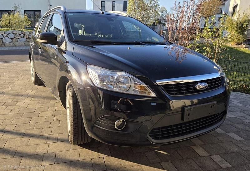 Second-hand Ford Focus Titanium 101 CP (74 kW) 2010 Negru Berlinǎ