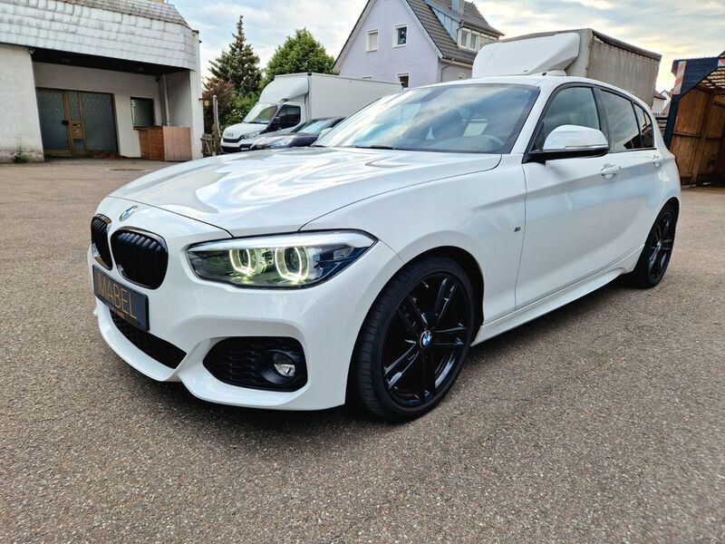 Alpinweiss iii Gebraucht 2019 BMW 118 M Sport Kleinwagen | 17.970 € (Guter Preis) - Bild 1/4
