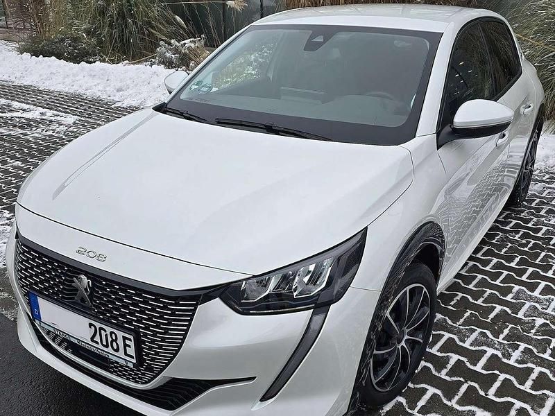 Gebraucht Peugeot 208 Allure 100 kW (136 PS) 2022 Weiß Kleinwagen