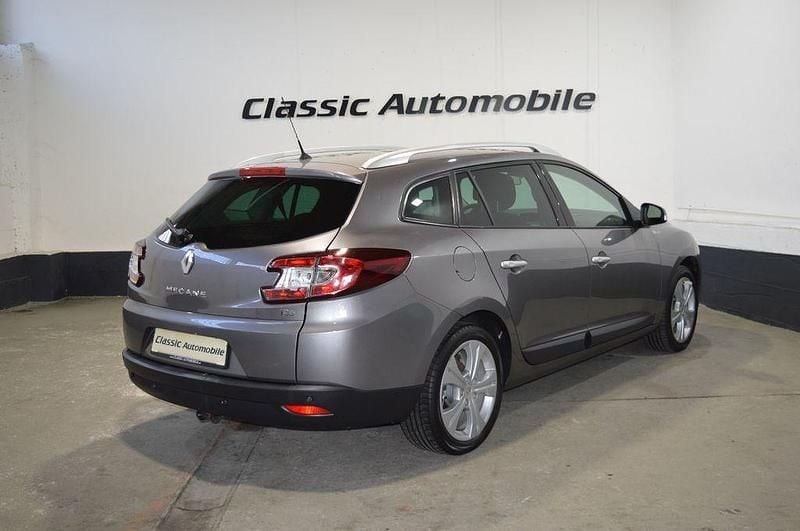 Gebraucht Renault Mégane III Dynamique 131 PS (96 kW) 2011 Grau Limousine