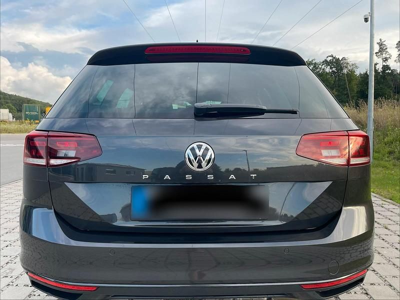 Gebraucht VW Passat Business 150 PS (110 kW) 2019 Grau Kombi