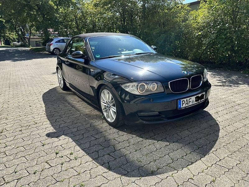 Schwarz Gebraucht 2009 BMW 120 Cabriolet Performance Cabrio | 7.990 € (Fairer Preis) - Bild 1/4