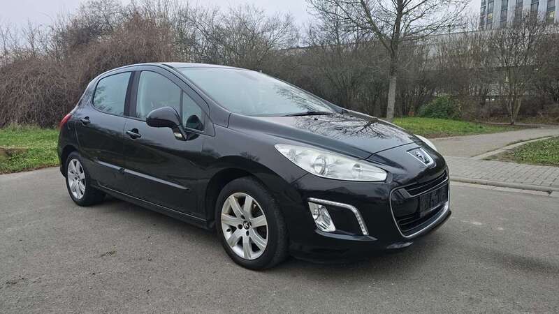Lackierung s nera/metactzlack Gebraucht 2012 Peugeot 308 Active Kleinwagen | 2.500 € (Guter Preis) - Bild 1/4