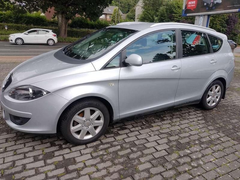 Silber Gebraucht 2007 Seat Altea XL Reference Van / Kleinbus | 1.800 € (Fairer Preis) - Bild 1/4