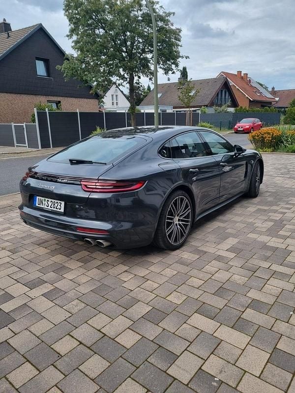 Schwarz Gebraucht 2017 Porsche Panamera 4S Limousine | 51.500 € (Superpreis) - Bild 1/2