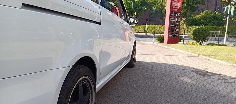 Weiß Gebraucht 2016 Mercedes V250 AMG line Van / Kleinbus | 31.800 € (Superpreis) - Bild 1/4
