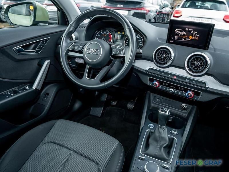 Gebraucht Audi Q2 Ambiente 150 PS (110 kW) 2021 Apfelgrün metallic SUV