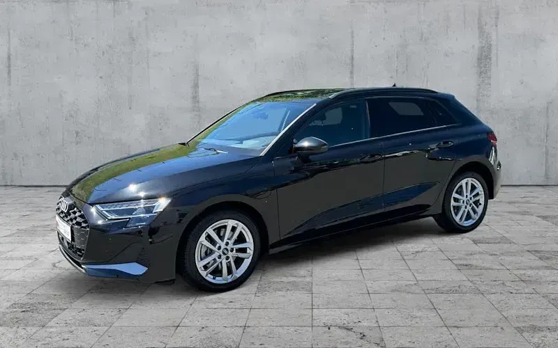 Gebraucht Audi A3 Advanced 204 PS (150 kW) 2025 Mythosschwarz metallic Limousine
