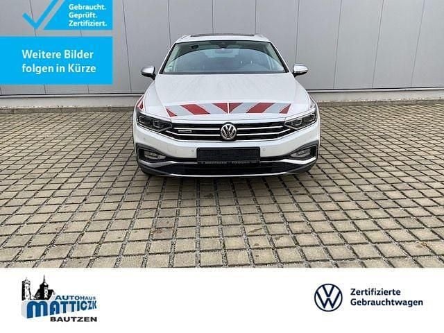 Weiß Gebraucht 2019 VW Passat Alltrack Kombi | 26.439 € (Fairer Preis) - Bild 1/4