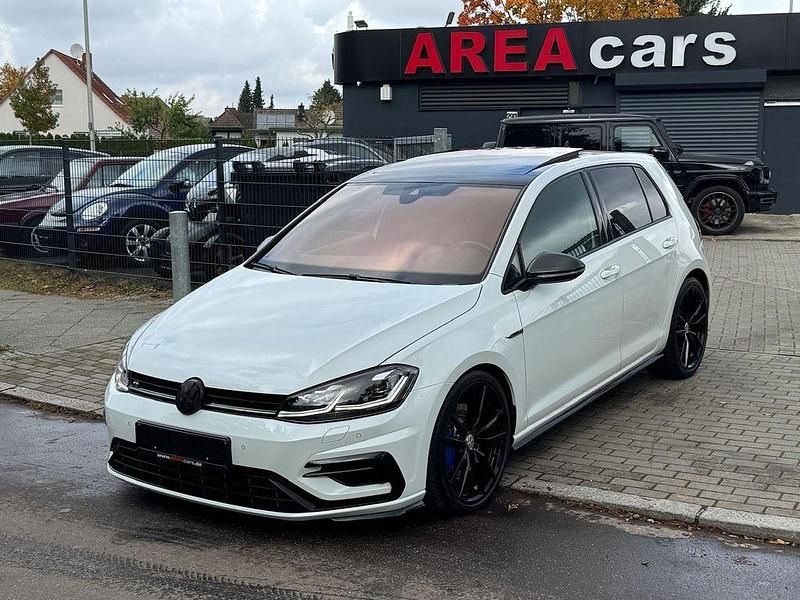 Weiß Gebraucht 2019 VW Golf VII Limousine | 26.900 € (Fairer Preis) - Bild 1/4