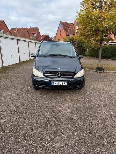 Schwarz Gebraucht 2006 Mercedes Viano Van / Kleinbus | 3.100 € (Superpreis) - Bild 1/4