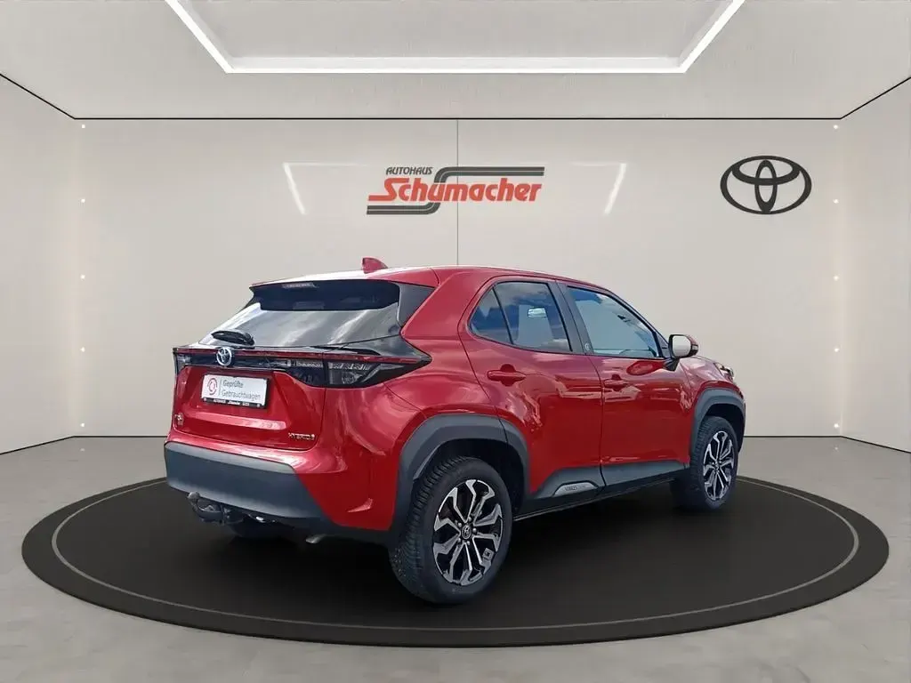 Gebraucht Toyota Yaris Cross Team 116 PS (85 kW) 2023 Rot SUV