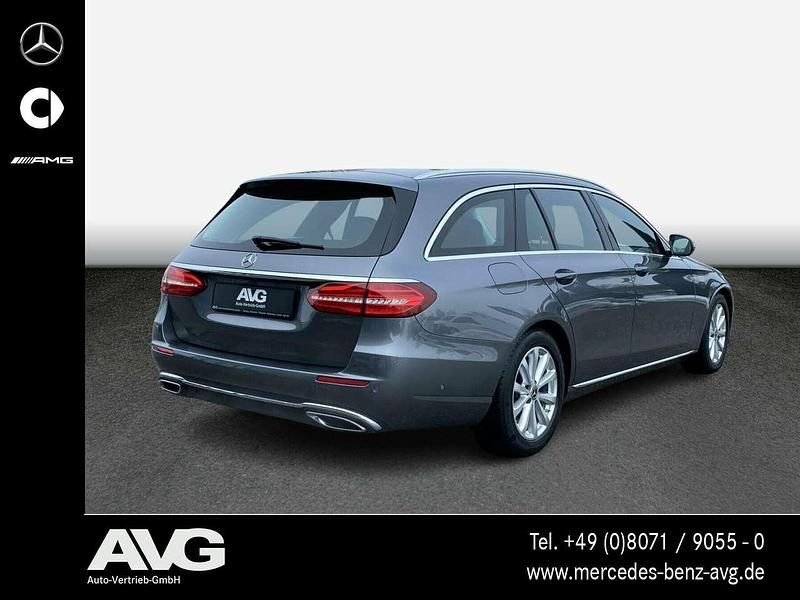 Gebraucht Mercedes E350 Avantgarde 258 PS (189 kW) 2018 Lack selenitgrau Kombi
