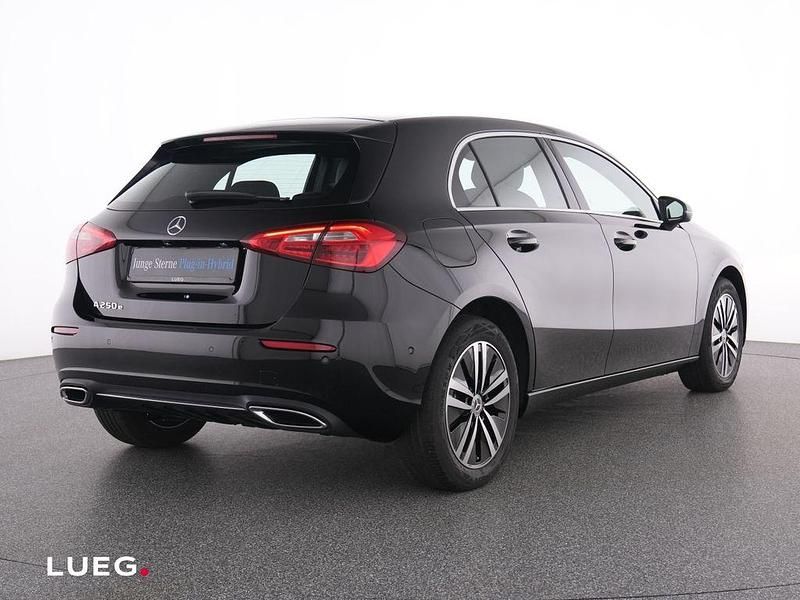 Gebraucht Mercedes A250 Progressive 218 PS (160 kW) 2022 Schwarz Limousine