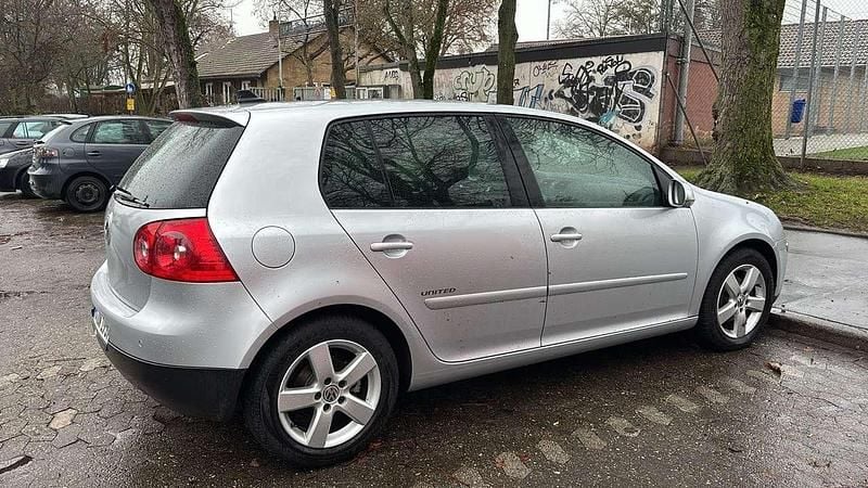 Second-hand VW Golf VI Trendline 105 CP (77 kW) 2008 Hatchback