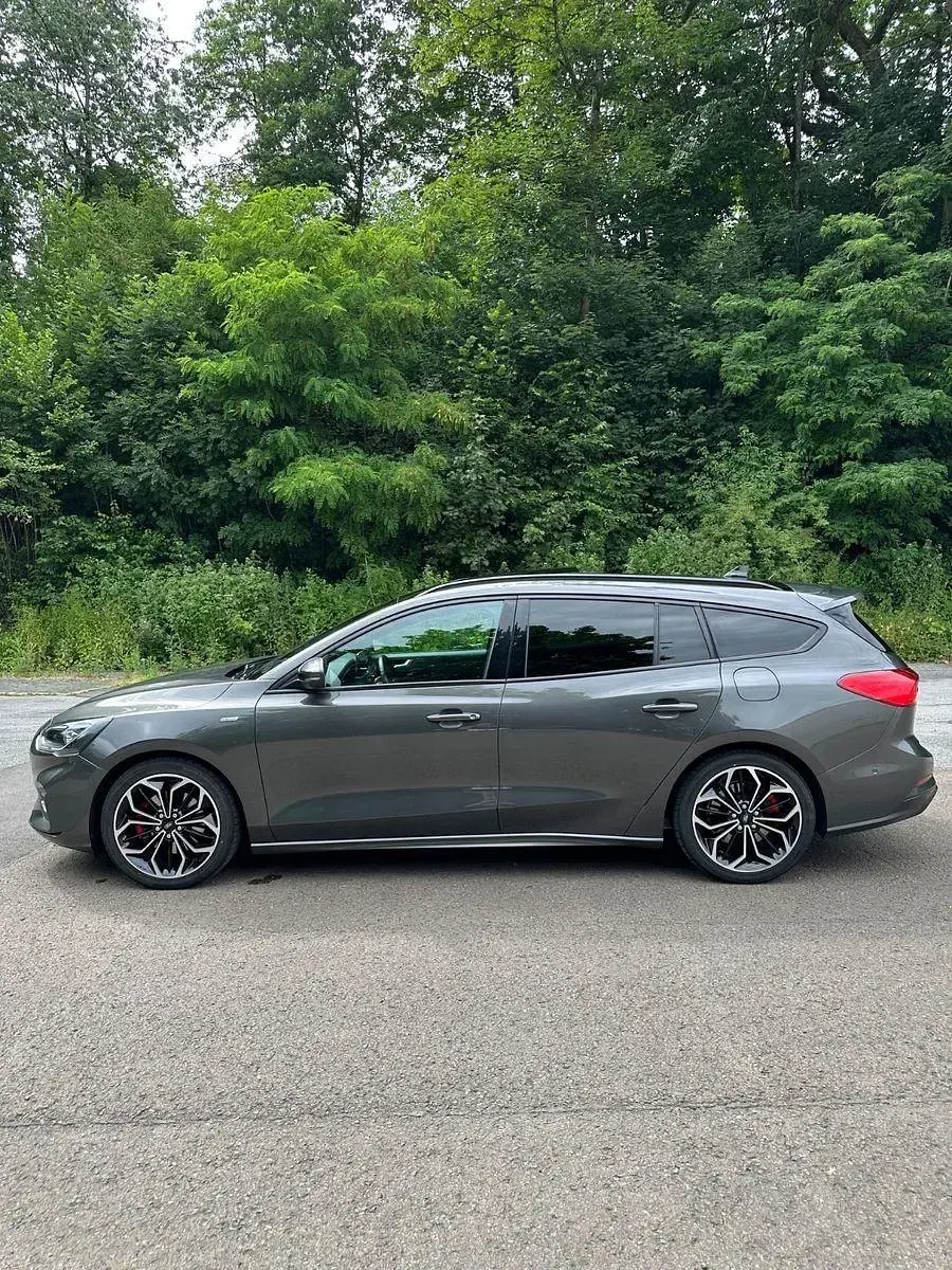 Usata Ford Focus ST-Line 150 CV (110 kW) 2020 Grigio Station wagon