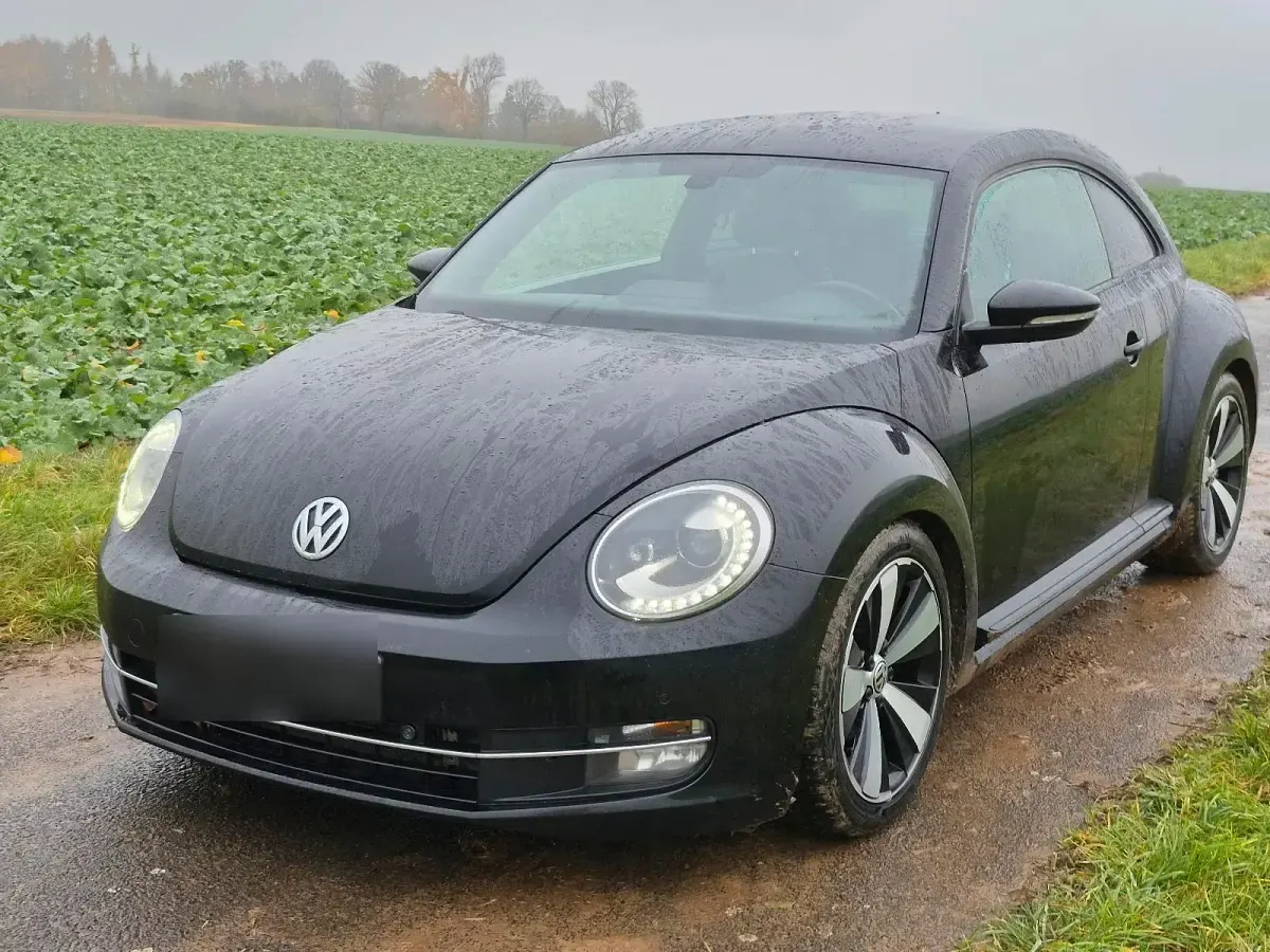 Gebraucht VW Beetle 140 PS (102 kW) 2013 Schwarz Kleinwagen