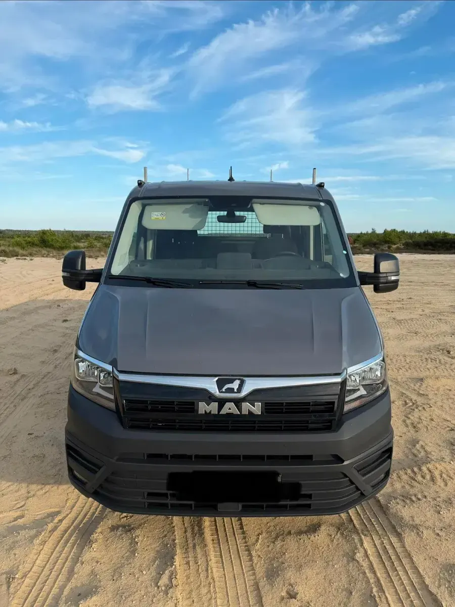 Gebraucht MAN TGE 163 PS (119 kW) 2024 Grau Van