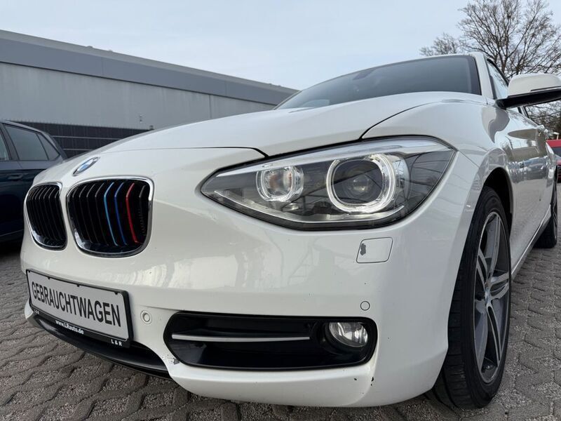 Weiß Gebraucht 2012 BMW 116 Sport Line Kleinwagen | 7.900 € (Fairer Preis) - Bild 1/4