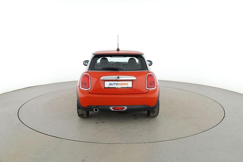 Second-hand Mini ONE 102 CP (75 kW) 2019 Portocaliu Hatchback