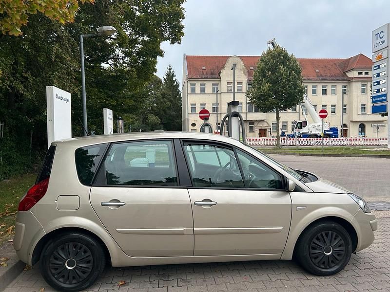 Beige Gebraucht 2008 Renault Scénic II Van / Kleinbus | 4.000 € (Teuer) - Bild 1/4