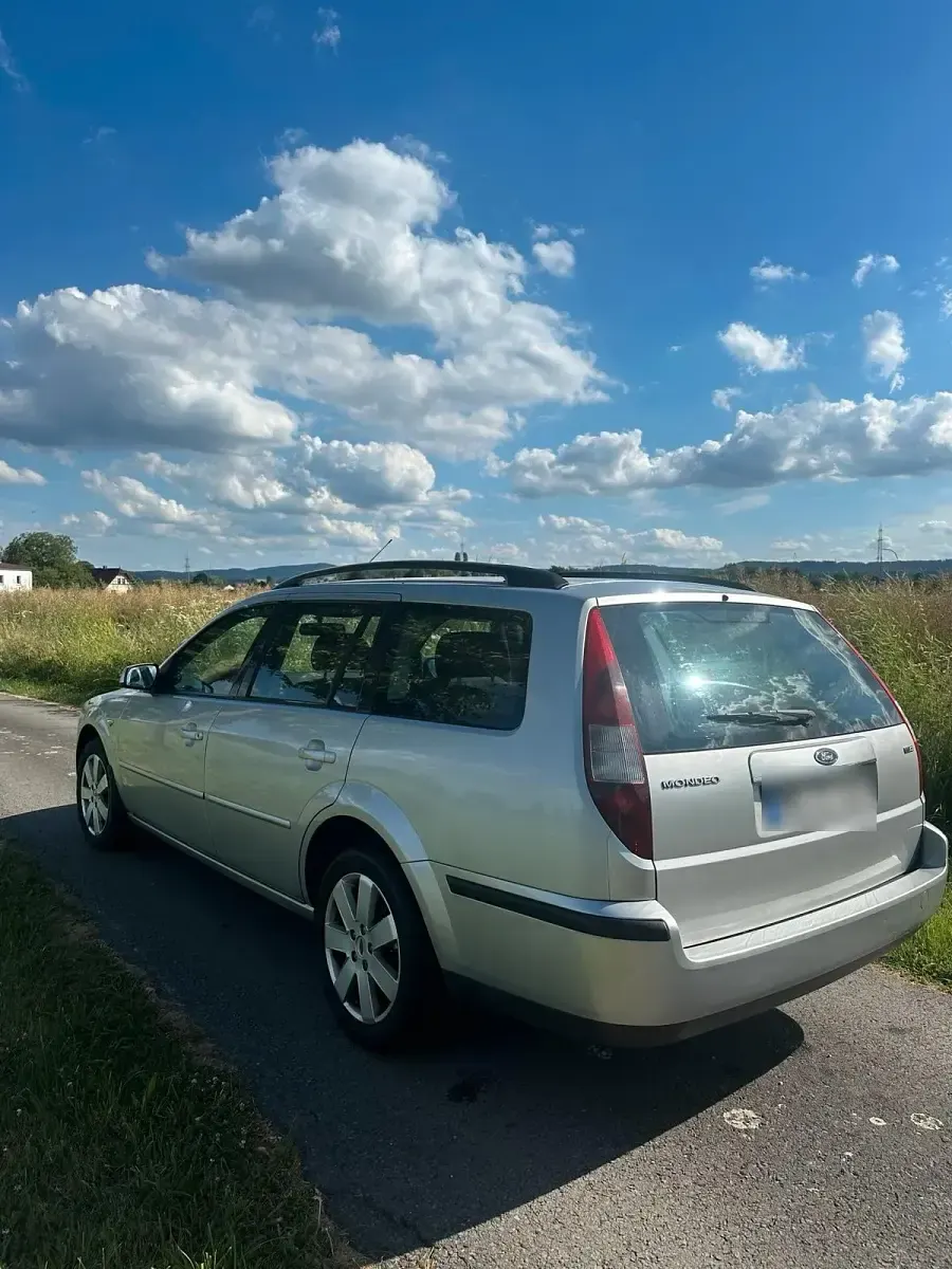 Gebraucht Ford Mondeo Ambiente 131 PS (96 kW) 2004 Grau Kombi