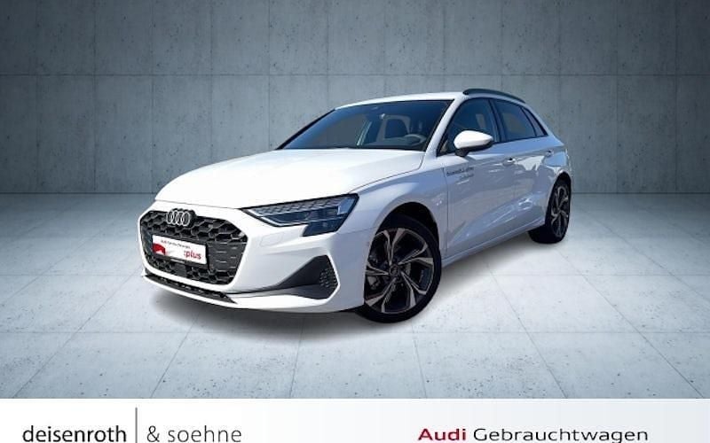 Weiß Gebraucht 2025 Audi A3 Sportback Advanced Limousine | 32.770 € (Guter Preis) - Bild 1/4